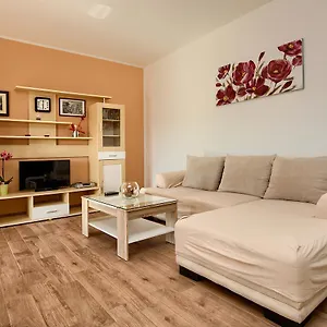 https://apartment-mikulic-pula.in-istria.net
