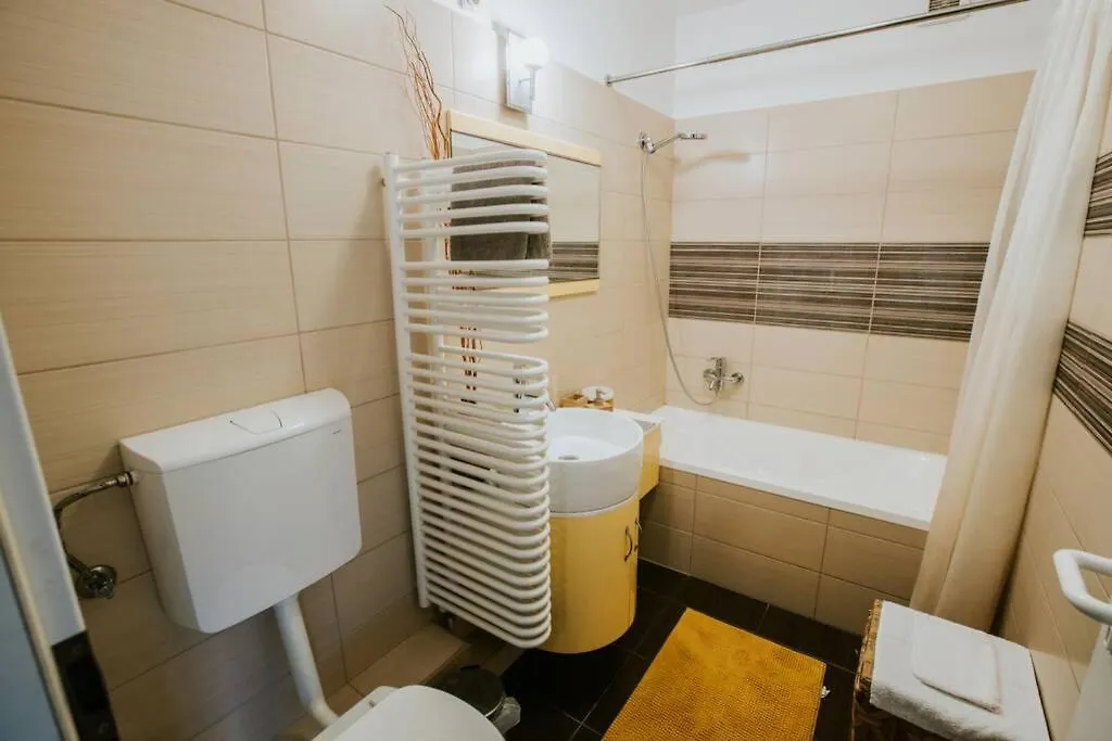 Nyugalom A Belvarosban Seghedin
